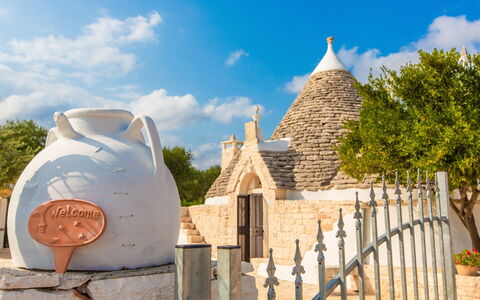 Trullo Del Mandarino: Cielo, Sitio Historico, Turismo, Casa, Arquitectura, Vacaciones, Edificio
