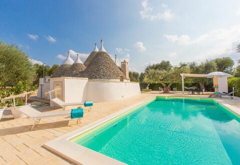 Trullo Del Mandarino: Propiedad, Piscina, Edificio, Villa, Bienes Raíces, Casa, Inmuebles, Vacaciones, Ocio, Arquitectura