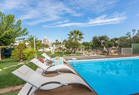 Trullo Suenn Con Piscina: Propiedad, Bienes Raíces, Piscina, Casa, Edificio, Vacaciones, Casa, Sunlounger, Barrio Residencial, Ocio