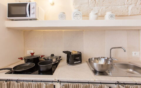 Zia Saby: Mostrador, Propiedad, Habitación, Lavabo, Cocina, Estante, Mueble, Loseta, Grifo, Bienes Raíces