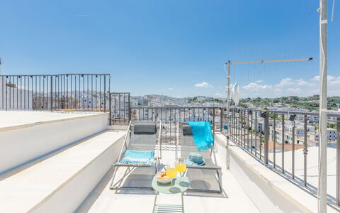 Solo Voi: Propiedad, Bienes Raíces, Arquitectura, Edificio, Área Metropolitana, Diseño Urbano, Departamento, Casa, Barrio Residencial, Balcón