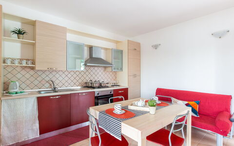 Prato Inglese Sinistro: Mesa, Propiedad, Gabinetes, Mueble, Lavabo, Grifo, Sofá, Madera, Mostrador, Diseño De Interiores
