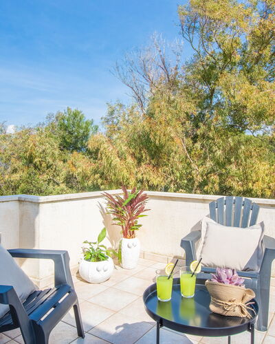Villa Salento: Cielo, Planta, Propiedad, Mueble, Silla, Nube, Azur, Azul, Mueble Para Exteriores, Sombra