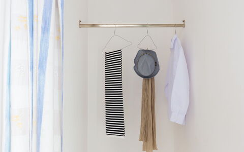 Villa Brigida: Percha, Habitación, Accesorios De Casa, Linos, Tabla De Planchar, Textil, Mueble, Cortina, Diseño De Interiores