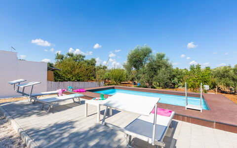 Lamia Di Nonna Mena: Propiedad, Bienes Raíces, Piscina, Casa, Edificio, Cielo, Villa, Casa, Vacaciones, Inmuebles