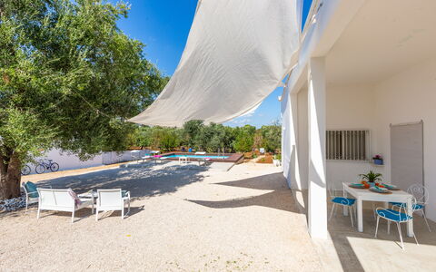 Lamia Di Nonna Mena: Propiedad, Edificio, Casa, Bienes Raíces, Habitación, Recurso, Vacaciones, Arquitectura, Sombra, Departamento