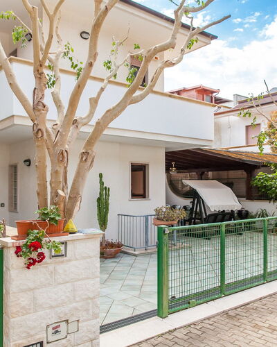 Villa Victory: Propiedad, Casa, Edificio, Bienes Raíces, Casa, Barrio Residencial, Arquitectura, Fachada, Departamento, Habitación