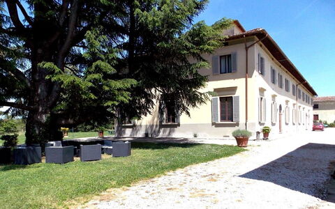 Villa Sandra: Propiedad, Edificio, Casa, Bienes Raíces, Casa, Inmuebles, Arquitectura, Villa, Barrio, Barrio Residencial