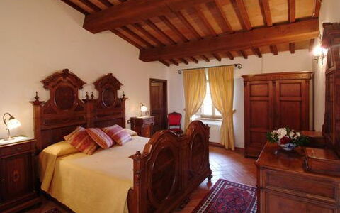 Villa Fontanelle: Madera, Encendiendo, Cama, Habitación, Diseño De Interiores, Madera Dura, Propiedad, Textil, Habitación, Lecho