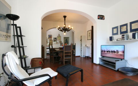 Villa Del Forte: Habitación, Propiedad, Sala, Edificio, Diseño De Interiores, Mueble, Casa, Techo, Suelo, Bienes Raíces