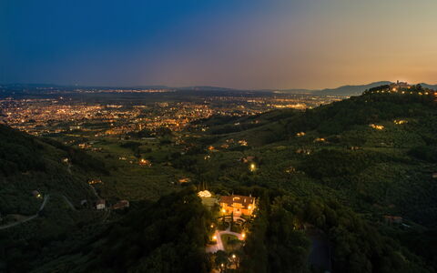 Villa Alfresco: Naturaleza, Horizonte, Paisaje, Colina, Asentamientos Humanos, Noche, Noche, Hill Station, Oscuridad, Vista Panorámica