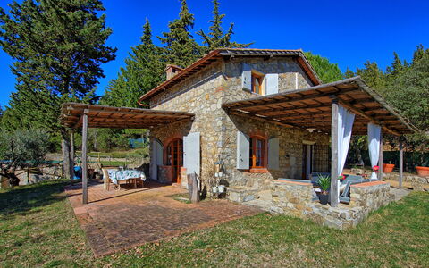 Casa Fioraie: Propiedad, Casa, Casa, Edificio, Cielo, Bienes Raíces, Cabaña, Montaña, Techo, Inmuebles