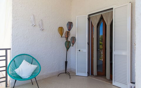 Villa Fontanelle: Mueble, Propiedad, Edificio, Puerta, Azur, Madera, Casa, Silla, Diseño De Interiores, Comodidad