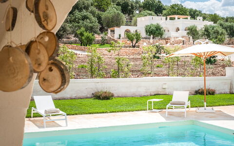 Corte dei Messapi | Sleeps 24: Piscina, Propiedad, Ocio, Recurso, Bienes Raíces, Agua, Vacaciones, Hacienda, Casa, Hierba