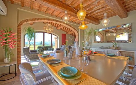 Villa Massimiliano: Propiedad, Habitación, Edificio, Diseño De Interiores, Comedor, Bienes Raíces, Techo, Mueble, Inmuebles, Mesa