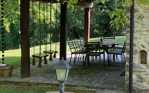 Beautiful Stone Country Villa: Mueble, Madera, Mueble Para Exteriores, Jardín, Sombra, Mesa, Losa, Mesa Al Aire Libre, Silla, Estructura Al Aire Libre