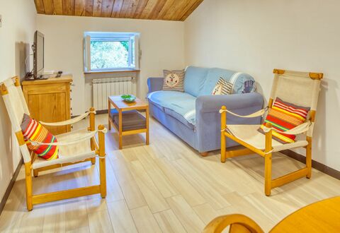 Il Frantoio Del Mesco - Levanto: Madera, Suelo, Diseño De Interiores, Habitación, Amarillo, Piso, Madera Dura, Casa, Sala, Mueble