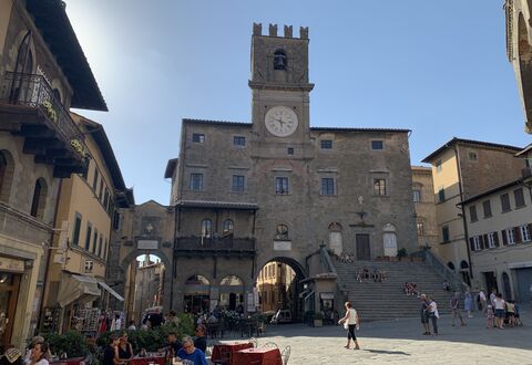 Casa Annateresa: By, Ciudad, Espacio Publico, Asentamientos Humanos, Plaza De La Ciudad, Edificio, Arquitectura, Turismo, La Arquitectura Medieval, Calle