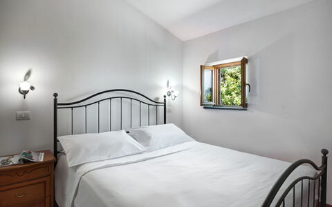 La Baia Dello Chalet: Mueble, Propiedad, Edificio, Blanco, Comodidad, Gabinetes, Madera, Encendiendo, Textil, Diseño De Interiores