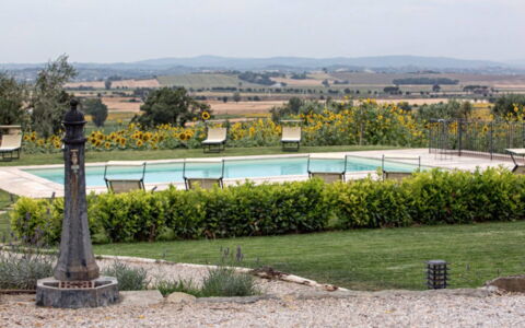 Villa Milluzzi: Cielo, Planta, Agua, Árbol, Paisaje Natural, El Terreno Del Lote, Ocio, Plantas Leñosas, Hierba, Área Rural