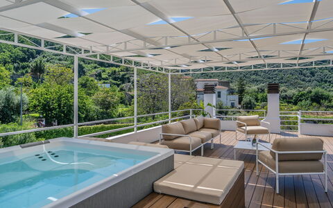 Villa Antonietta: Planta, Agua, Propiedad, Mueble, Piscina, Sombra, Sofá, Diseño De Interiores, Mueble Para Exteriores, Suelo