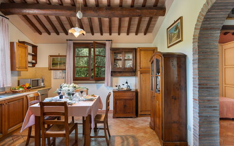 Villa Laura: Gabinetes, Mueble, Mesa, Madera, Marco, Cajón, Diseño De Interiores, Silla, Mostrador, Cocina