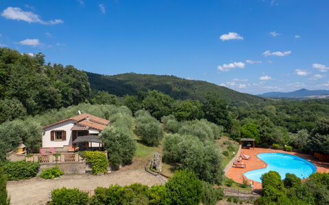 Villa Laura: Cielo, Nube, Planta, Naturaleza, Paisaje Natural, Montaña, Agua, Árbol, Accidentes Geográficos Montañosas, Paisaje