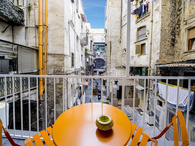 balcone-su-napoli-napoli-apartment-terrace