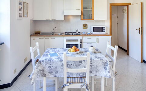 Studio Paola - Levanto: Gabinetes, Mostrador, Mueble, Blanco, Lavabo, Producto, Azur, Estufa De Cocina, Madera, Cocina