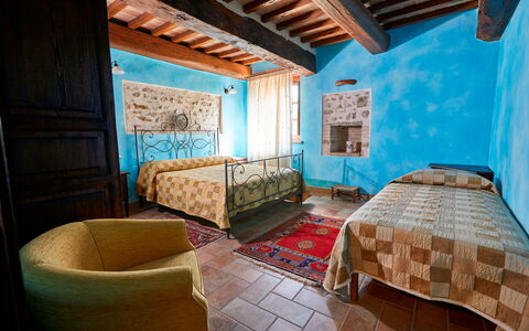 Agriturismo Il Molino Di Uncinano: Propiedad, Mueble, Madera, Sala, Diseño De Interiores, Mesa, Marco, Suelo, Piso, Madera Dura