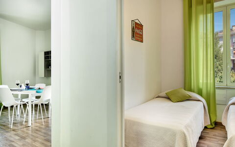 Loving Times Apartment: Mueble, Verde, Comodidad, Madera, Mesa, Diseño De Interiores, Edificio, Piso, Suelo