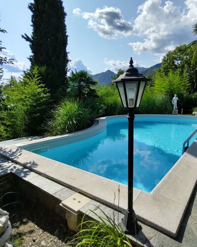 Villa Massimo: Agua, Planta, Nube, Cielo, Piscina, Árbol, Sombra, Ocio, Mueble Para Exteriores, Hierba