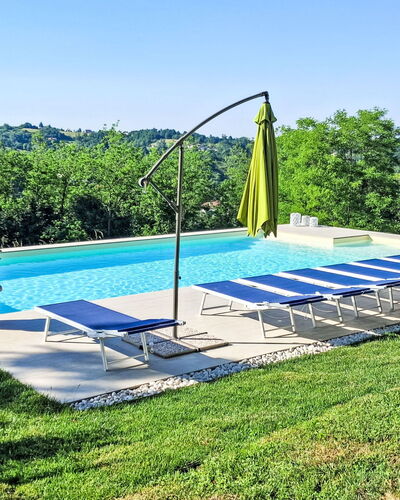 Sant'Evasio: Piscina, Mueble Para Exteriores, Material Compuesto, Sombra, Recurso, Jardín, Sunlounger, Silla, Diseño, Eco Hotel