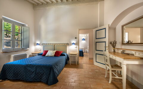 Villa Lucarella: Mueble, Pared, Diseño De Interiores, Piso, Habitación, Cama, Techo, Habitación, Suelo, Encendiendo
