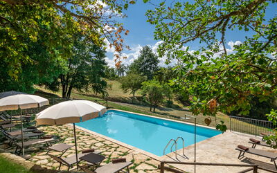 Villa Lucarella: Piscina, Mueble Para Exteriores, Recurso, Ocio, Jardín, Sombra, Eco Hotel, Sunlounger, Patio Interior, Inmuebles