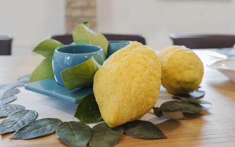 Villa Degli Aranci: Comida, Vajilla, Mesa, Vajilla, Ingrediente, Fruta, Utensilios Para Servir, Cocina, Plato