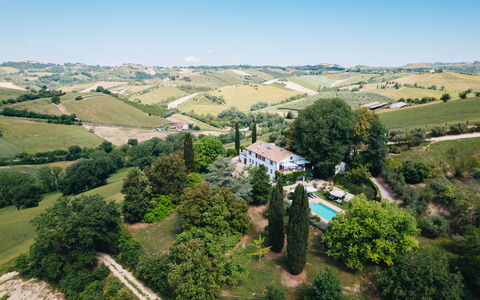 Villa La Picena: Barrio Residencial, Casa, Inmuebles, Casa, Piscina, Asentamientos Humanos, Villa, Mansión, Hacienda, Cabaña