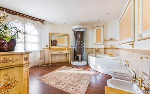 Villa Rossana: Gabinetes, Mueble, Mesa, Marco, Mostrador, Planta, Cocina, Cajón, Maceta, Madera