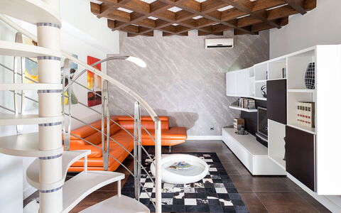 Villa Girgenti: Propiedad, Edificio, Producto, Diseño De Interiores, Naranja, Sala, Cocina, Madera, Arquitectura, Piso
