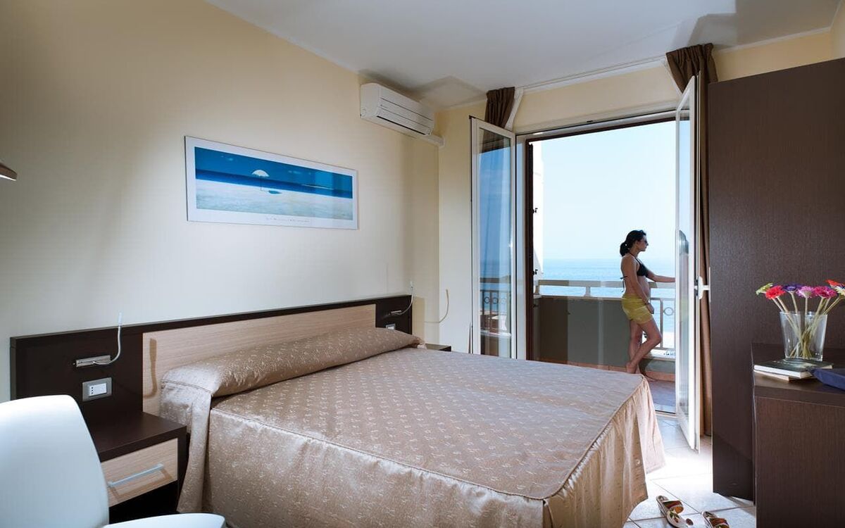 appartamento-sant-anna-fondachello-bedroom