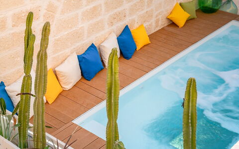 Vico Bianco Raro Rooms: Verde, Agua, Azul, Azur, Madera, Arquitectura, Piscina, Pared, Agua, Pintar