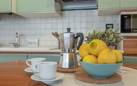 Fano Lighthouse: Comida, Vajilla, Vajilla, Drinkware, Mostrador, Taza, Taza De Café, Utensilios Para Servir, Aparato De Cocina, Diseño De Interiores