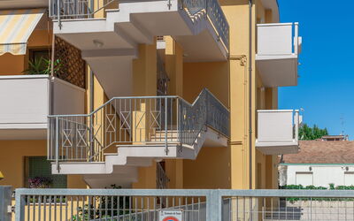 Fano Lighthouse: Propiedad, Edificio, Madera, Arquitectura, Diseño Urbano, Diseño De Interiores, Condominio, Barrio, Barrio Residencial, Bienes Raíces