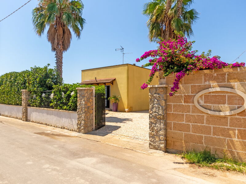 villa-bellanova-entrance