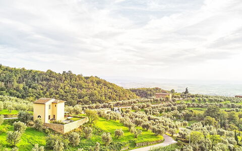 Casa Lionardo: Nube, Cielo, Planta, Paisaje Natural, Tierras Altas, Hierba, Paisaje, Árbol, Pradera, Horizonte