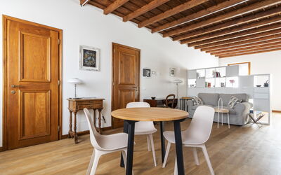 Alojamiento:&nbsp;Ariel Suite Apartment