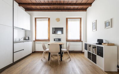 Alojamiento:&nbsp;Uriel Suite Apartment