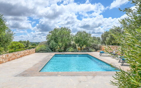 Trullo Ulivo: Agua, Nube, Planta, Cielo, Piscina, Azur, Árbol, Sombra, Hierba, Ocio