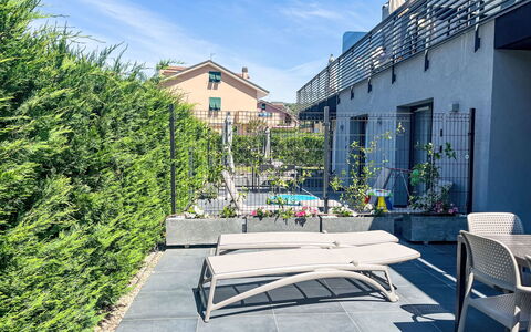 Imperia 388: Diseño Urbano, Jardín, Mueble Para Exteriores, Sombra, Paisajismo, Yarda, Patio, Eco Hotel, Balcón, Patio Interior