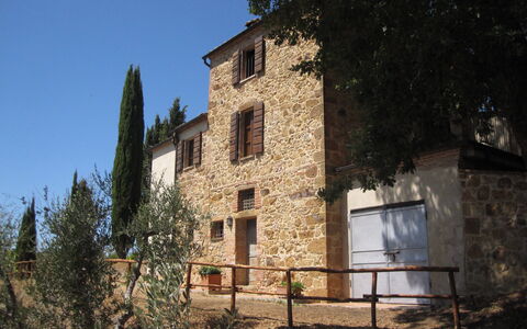 Casa Mulinello: Cielo, Ventana, Edificio, Planta, Árbol, Área Rural, Tintes Y Sombras, Fachada, Paisaje